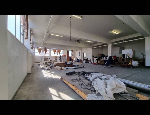 700M² BUILDING FOR SALE IN OBSERVATORY